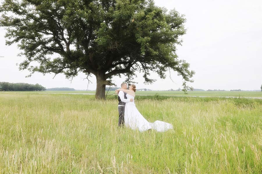 Bowling Green Wedding on a farm