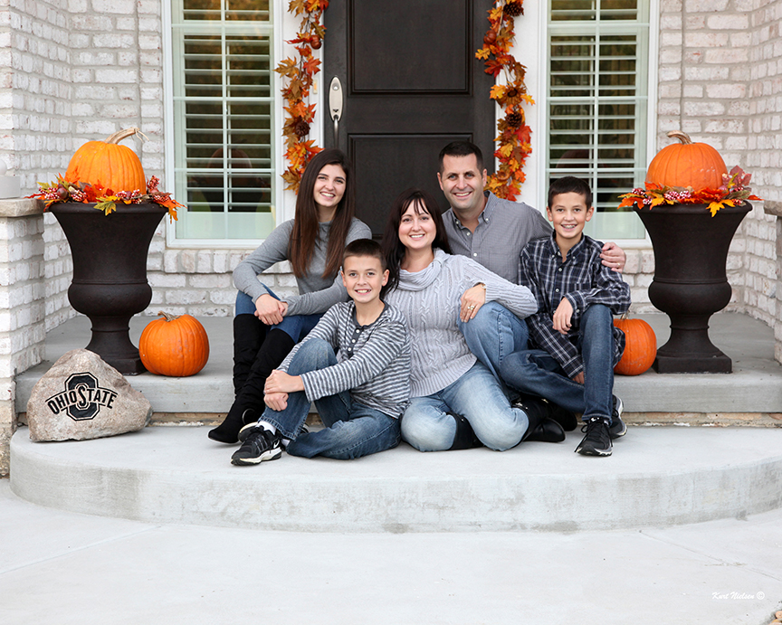 photographer that does front porch photoshoots