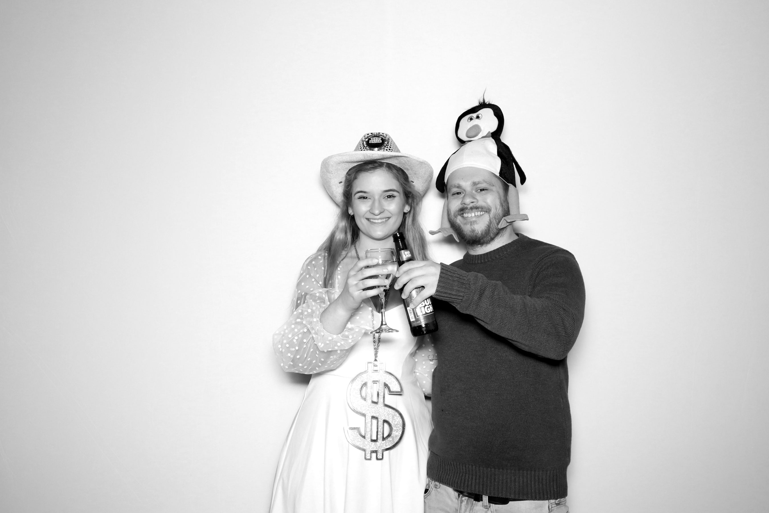  Black and White Glam Photo Booth that the Kardashians made famous