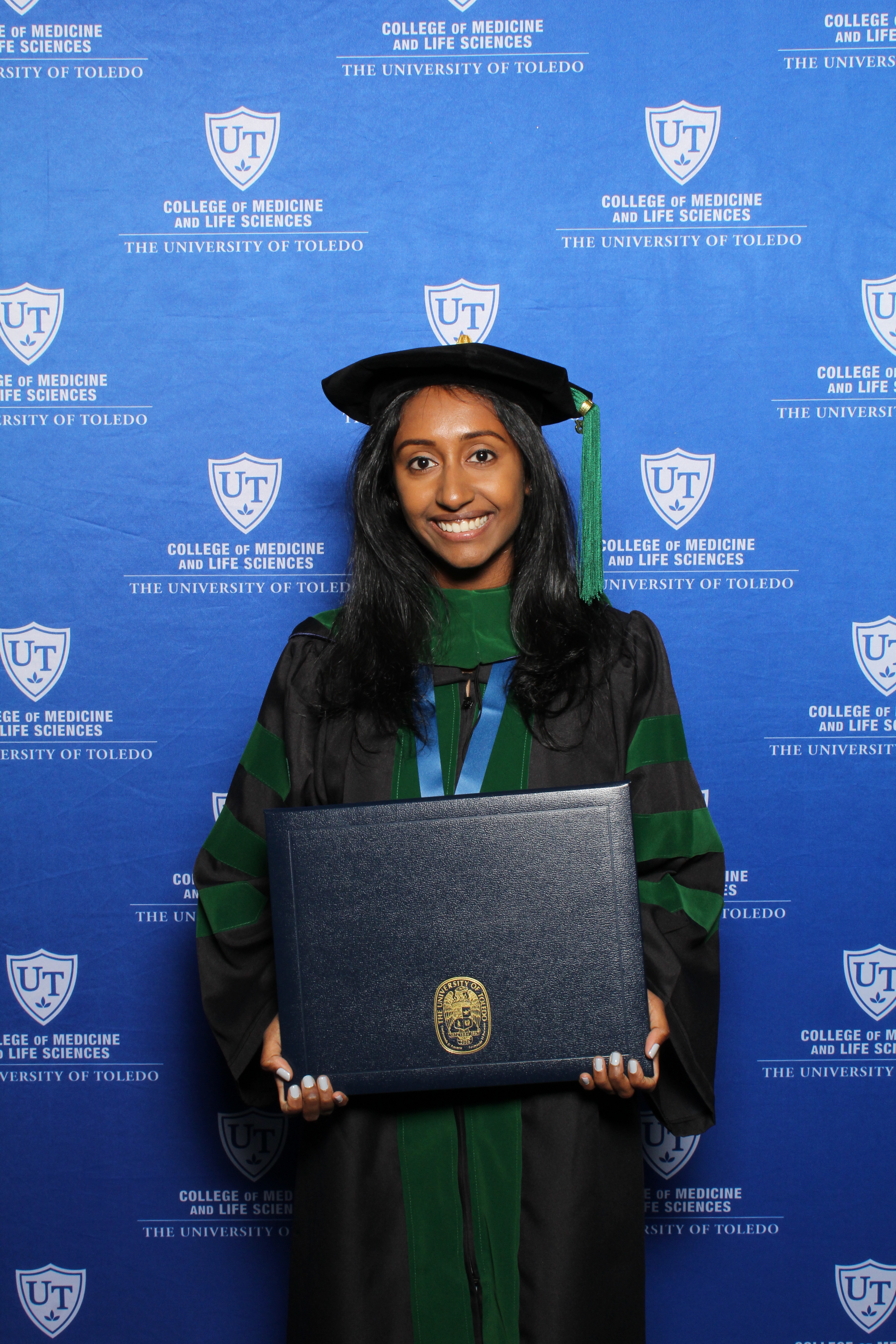 University of Toledo Graduation Photographers